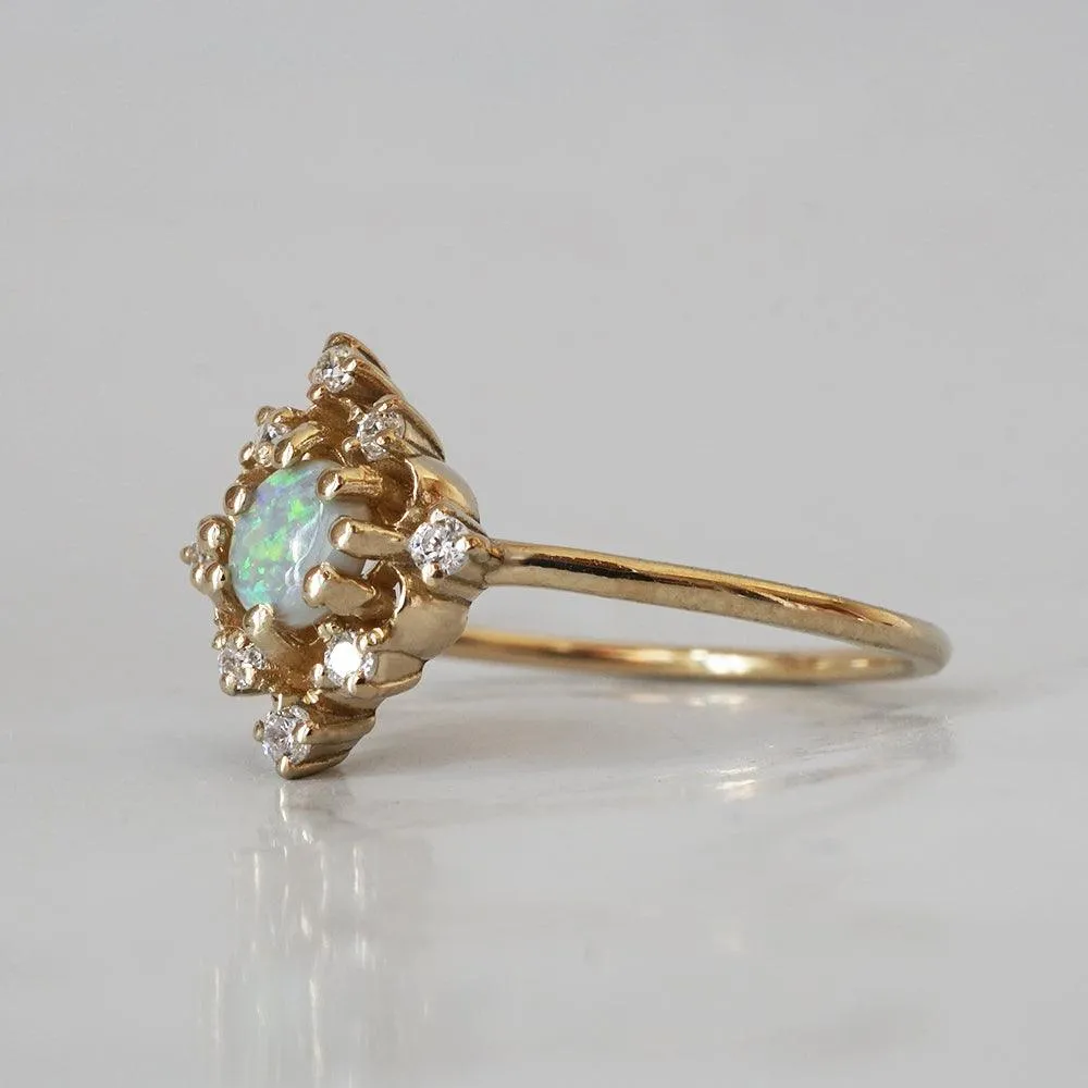 14K Opal Venetian Ring