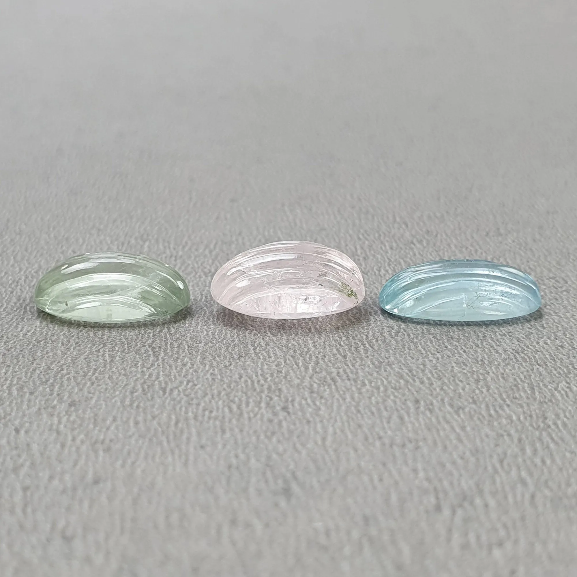 Blue Green AQUAMARINE & Pink MORGANITE Gemstone Carving : 16.00cts Natural Untreated Oval Shape 15*10mm 3pcs (With Video)