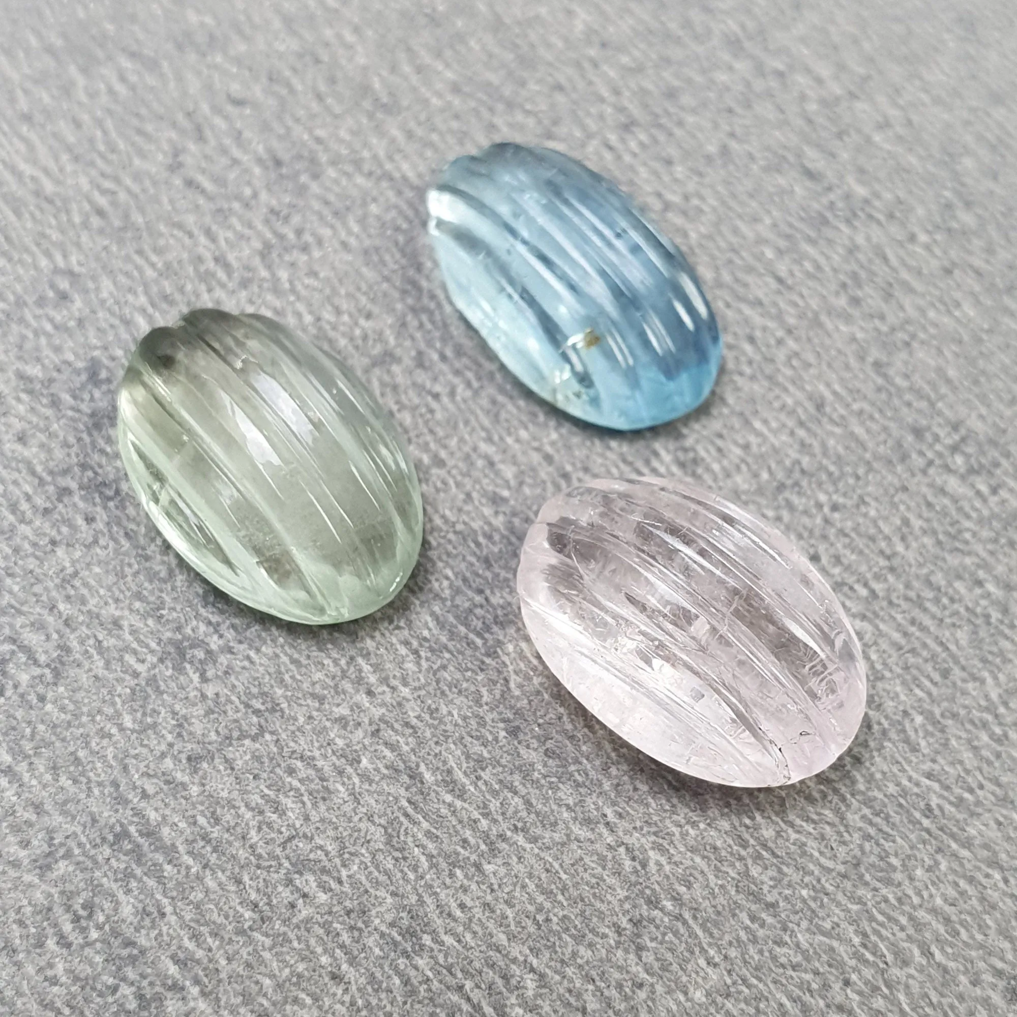 Blue Green AQUAMARINE & Pink MORGANITE Gemstone Carving : 16.00cts Natural Untreated Oval Shape 15*10mm 3pcs (With Video)