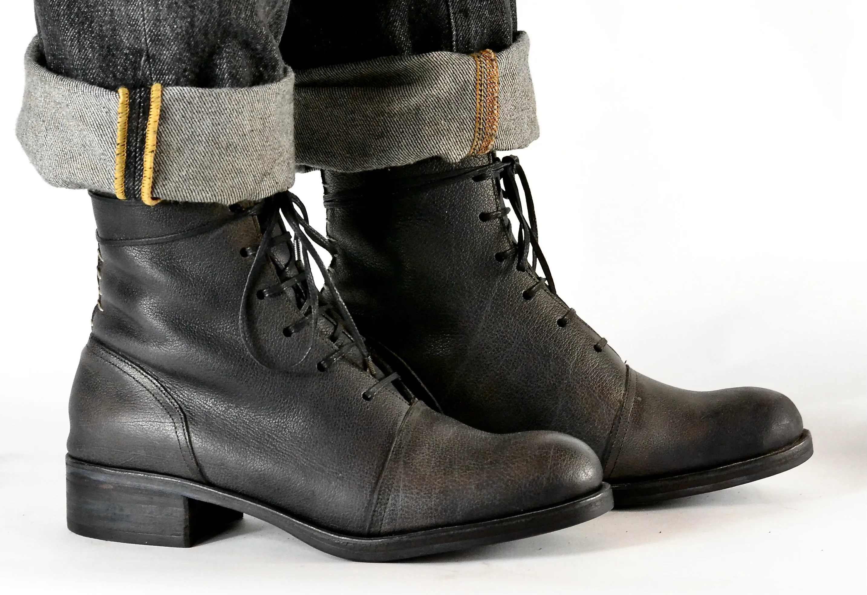 Oxford Boot  |  Dark grey | Bison