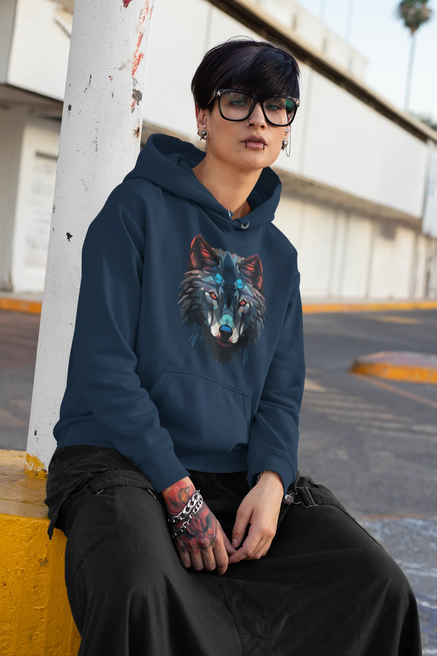 Unisex Bio-Hoodie mit Wolfmotiv "Polygon Wolf"