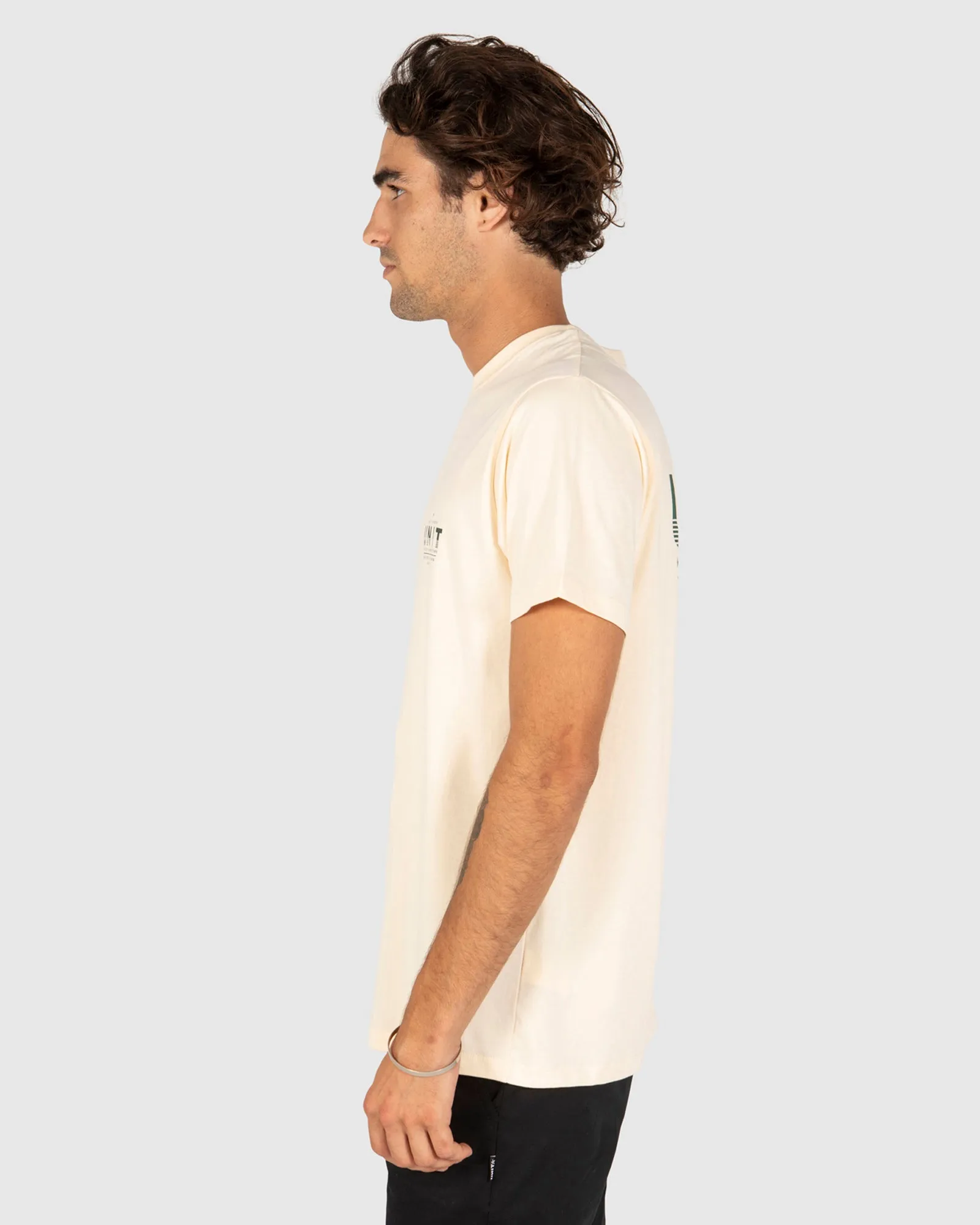 UNIT Bermuda Tee