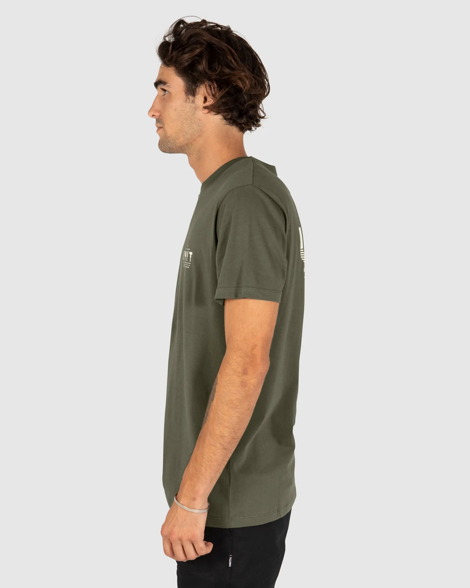 UNIT Bermuda Tee