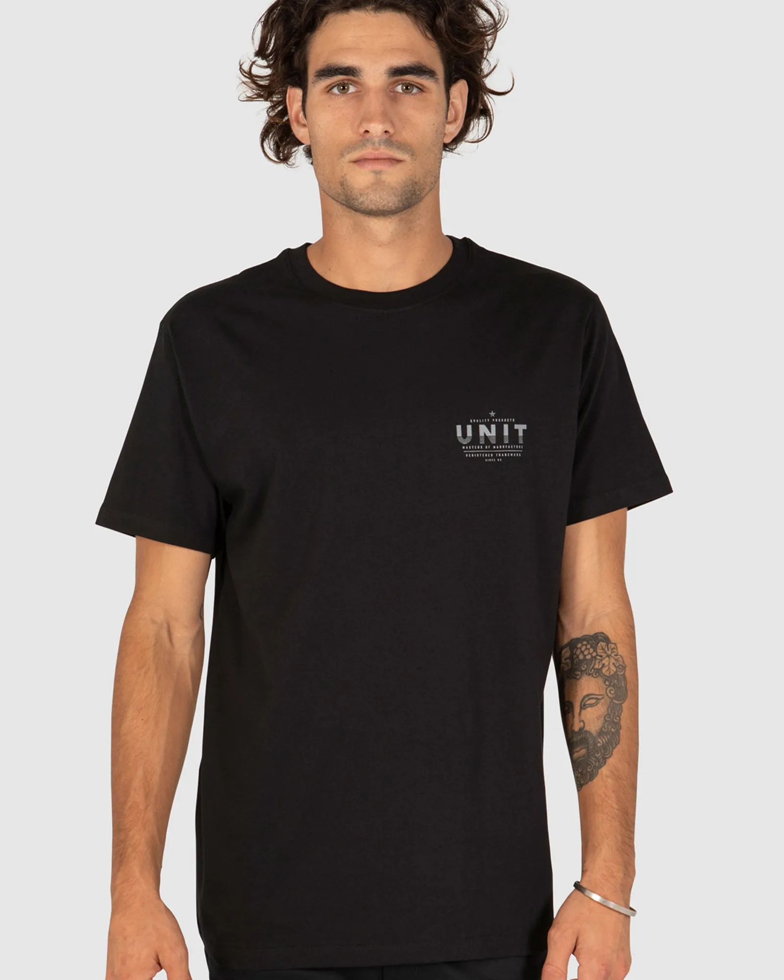 UNIT Bermuda Tee