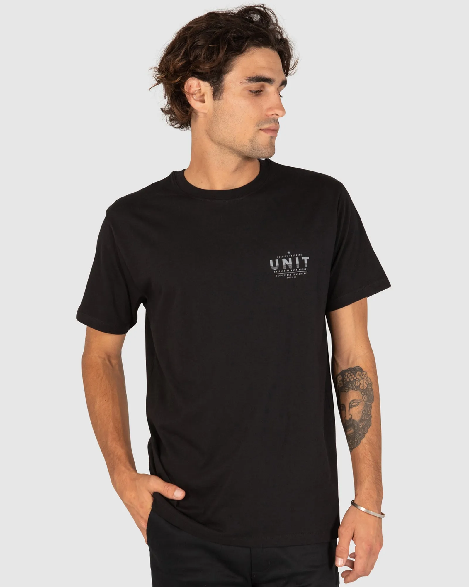 UNIT Bermuda Tee